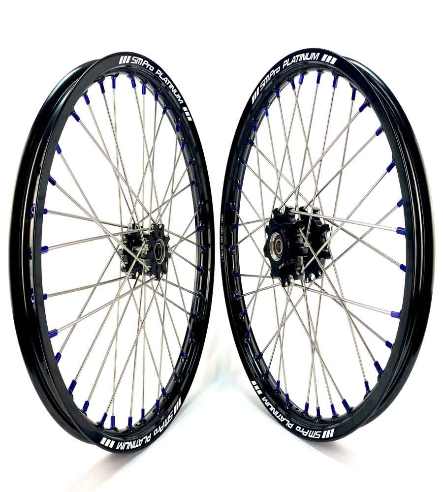 SM Pro Light Bee Wheelset – Black Rim and Blue Nipples - EVFREAKS SM Pro Light Bee Wheelset – Black Rim and Blue Nipples