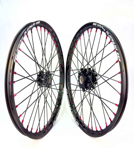 SM Pro Light Bee Wheelset – Black Rim and Red Nipples - EVFREAKS SM Pro Light Bee Wheelset – Black Rim and Red Nipples