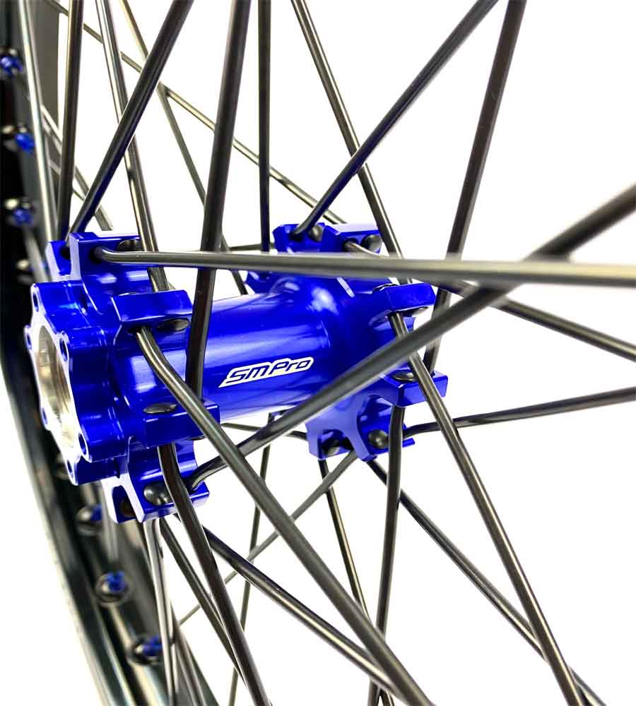 SM Pro Light Bee Wheelset – Blue Hub and Blue Nipples - EVFREAKSSM Pro Light Bee Wheelset – Blue Hub and Blue Nipples