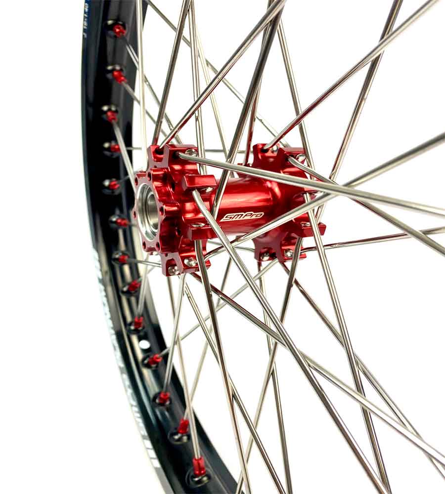 SM Pro Light Bee Wheelset – Red Hub and Red Nipples - EVFREAKSSM Pro Light Bee Wheelset – Red Hub and Red Nipples