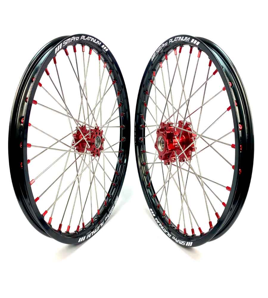 SM Pro Light Bee Wheelset – Red Hub and Red Nipples - EVFREAKSSM Pro Light Bee Wheelset – Red Hub and Red Nipples