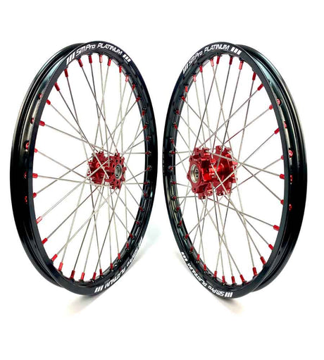 SM Pro Light Bee Wheelset – Red Hub and Red Nipples - EVFREAKSSM Pro Light Bee Wheelset – Red Hub and Red Nipples
