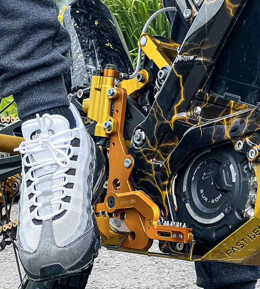 EVF Footbrake system / SUR-RON Light Bee - EVFREAKS