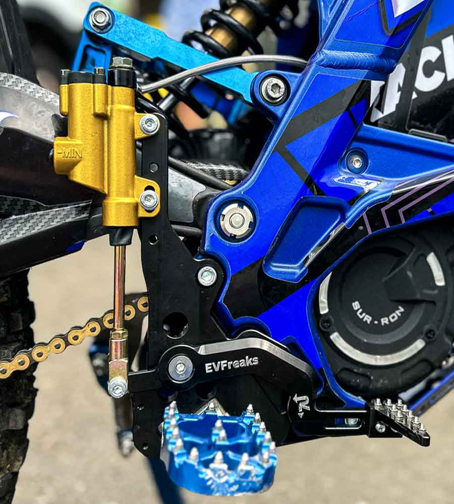 EVF Footbrake system / SUR-RON Light Bee - EVFREAKS