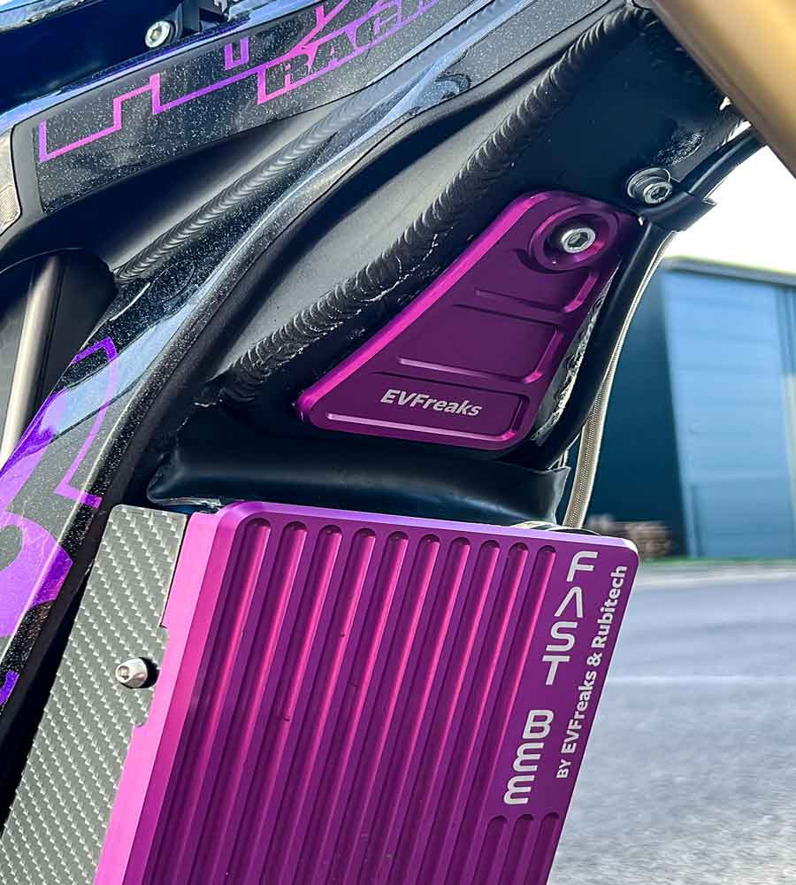 EVF Horn Cover + AirTag Stash / SUR-RON Light Bee - EVFREAKS