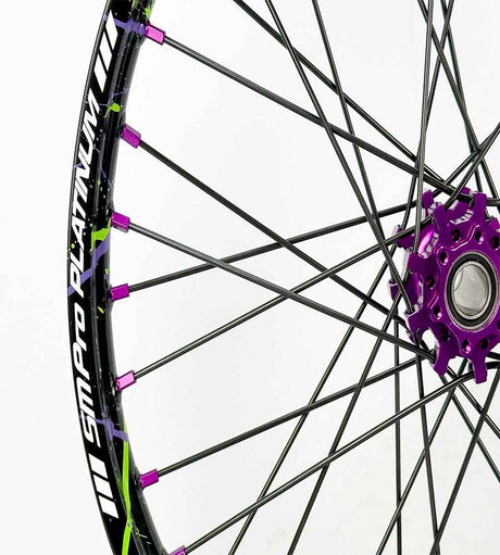SM Pro Light Bee Wheelset – Zombie Green Splatterkote and Purple Nipples - EVFREAKSSM Pro Light Bee Wheelset – Zombie Green Splatterkote and Purple Nipples