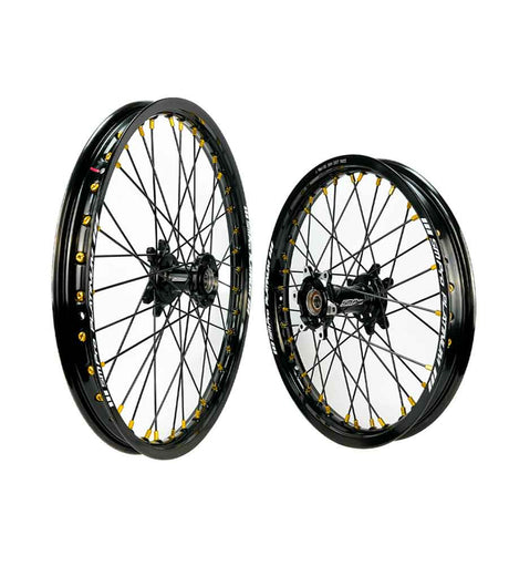 SM Pro Ultra Bee Wheels – Black Hubs, Black Spokes - EVFREAKSSM Pro Ultra Bee Wheels – Black Hubs, Black Spokes